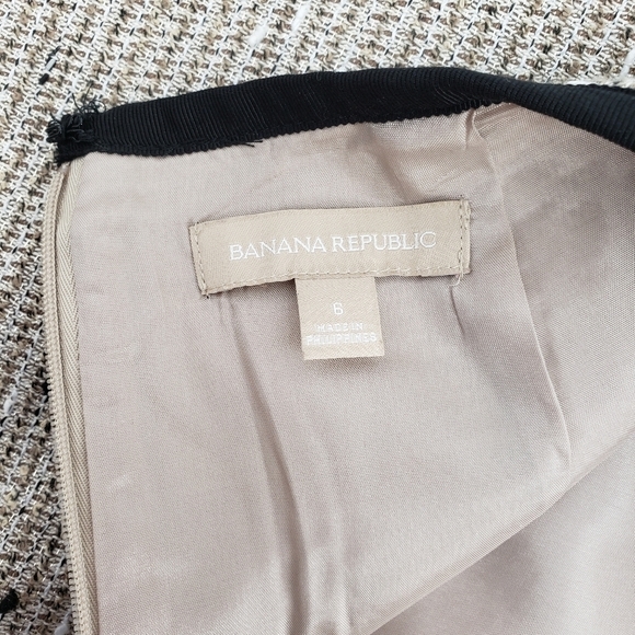BANANA Republic Gold Metallic Accent Mini Skirt - Picture 5 of 8